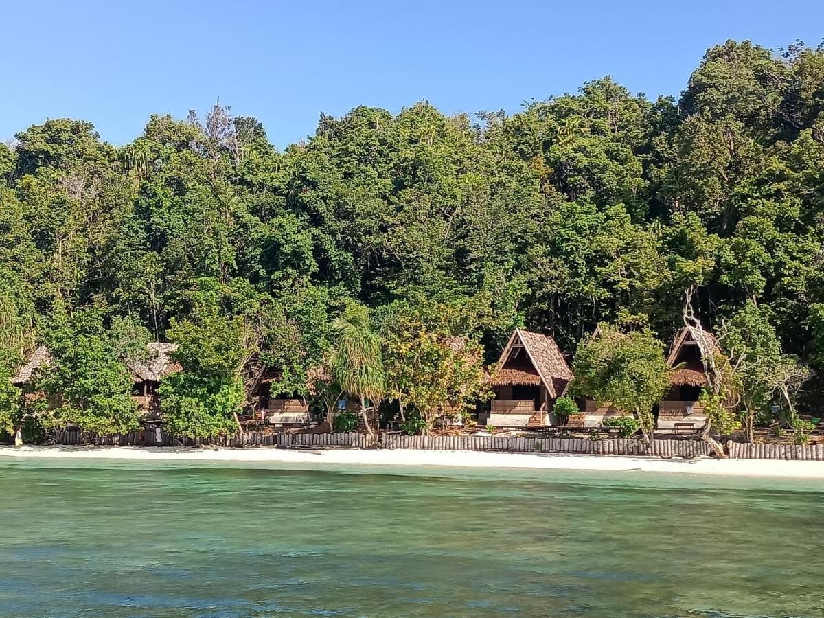Warahnus Dive Homestay Kri Екстериор снимка